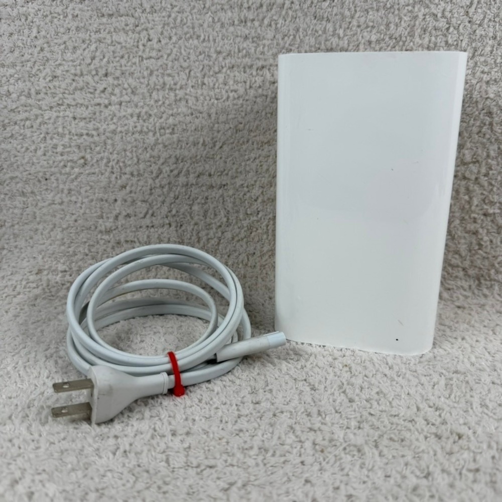 Apple AirPort Extreme Base Station A1521 802.11ac Dual Band WiFi Router White